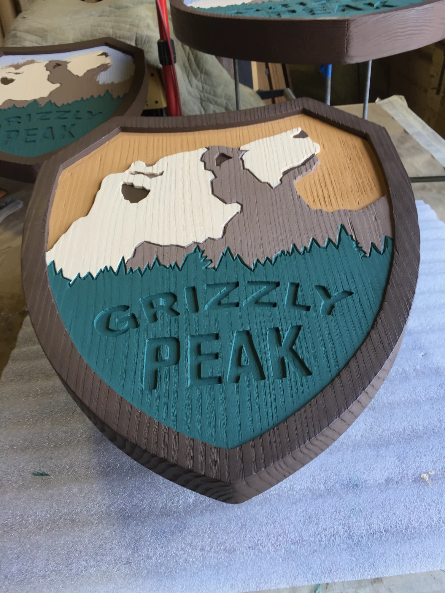 Disneyland Signs & Lanterns